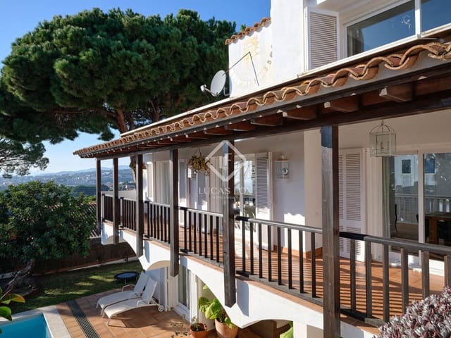 6 Zimmer Villa zu verkaufen in Premià de Dalt mit Pool Garage - 1.390.000 € (Ref: 9428632)