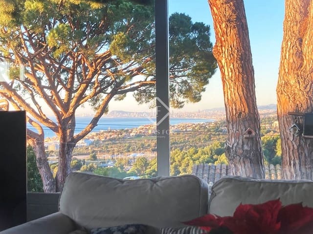 6 Zimmer Villa zu verkaufen in Premià de Dalt mit Pool Garage - 1.390.000 € (Ref: 9428632)