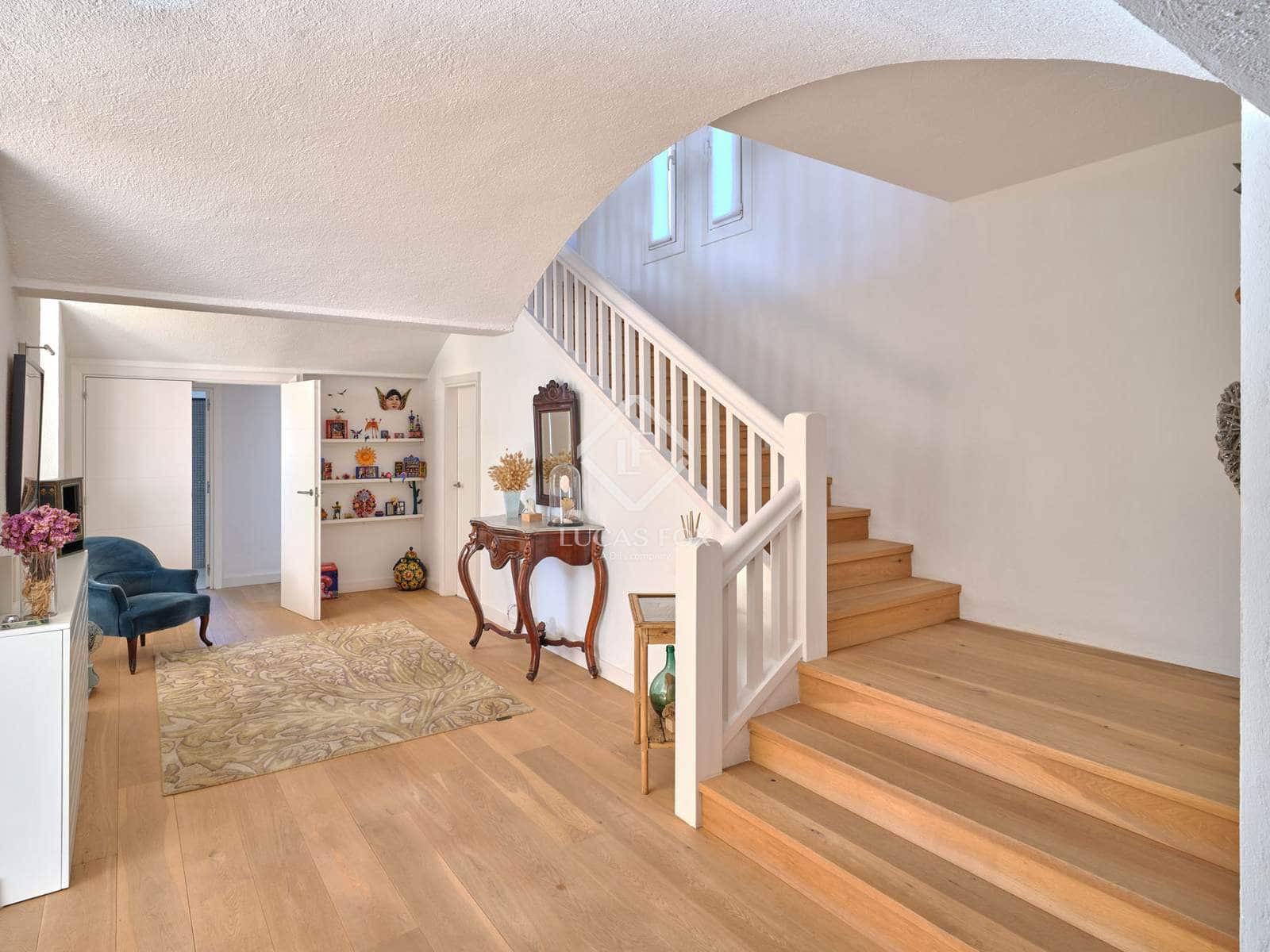 6 bedroom Villa for sale in Premia de Dalt with pool garage - € 1,390,000 (Ref: 9428632)