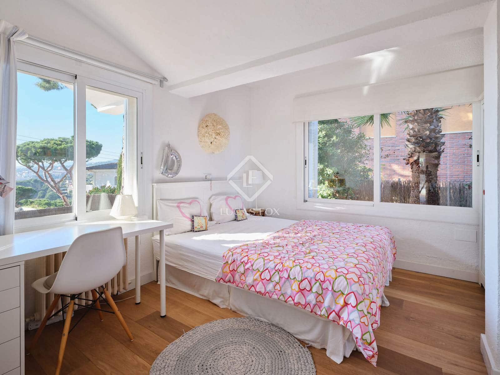 6 bedroom Villa for sale in Premia de Dalt with pool garage - € 1,390,000 (Ref: 9428632)