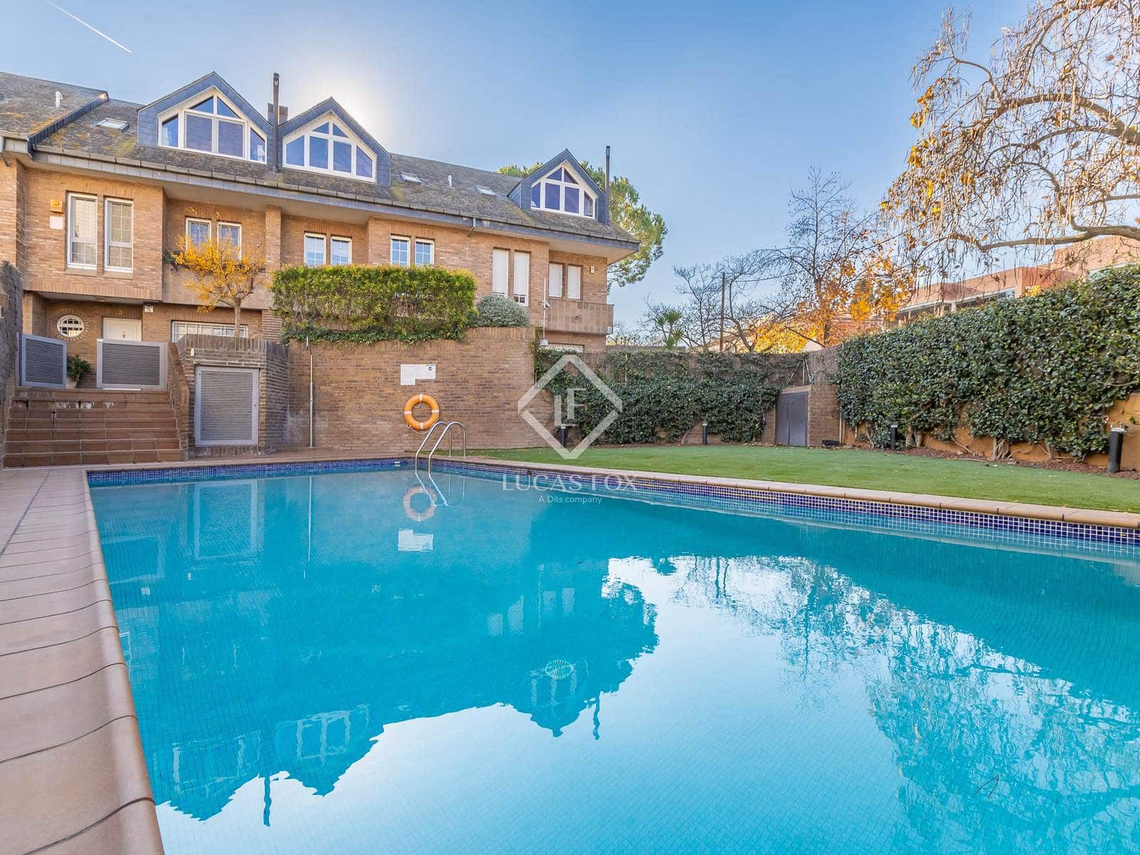 4 chambre Villa/Maison à vendre à Sant Cugat del Valles avec piscine garage - 1 220 000 € (Ref: 9428951)