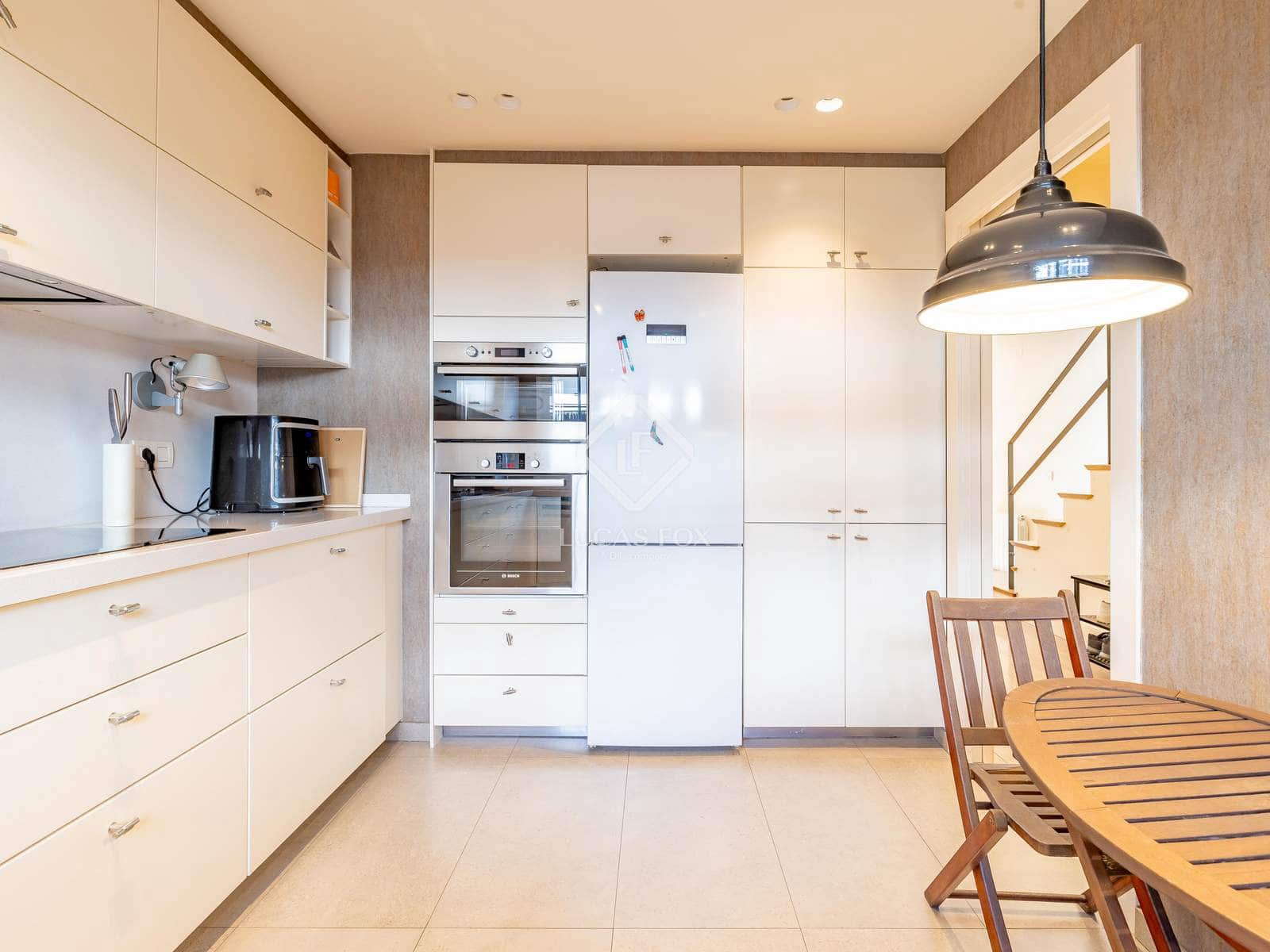 4 chambre Villa/Maison à vendre à Sant Cugat del Valles avec piscine garage - 1 220 000 € (Ref: 9428951)