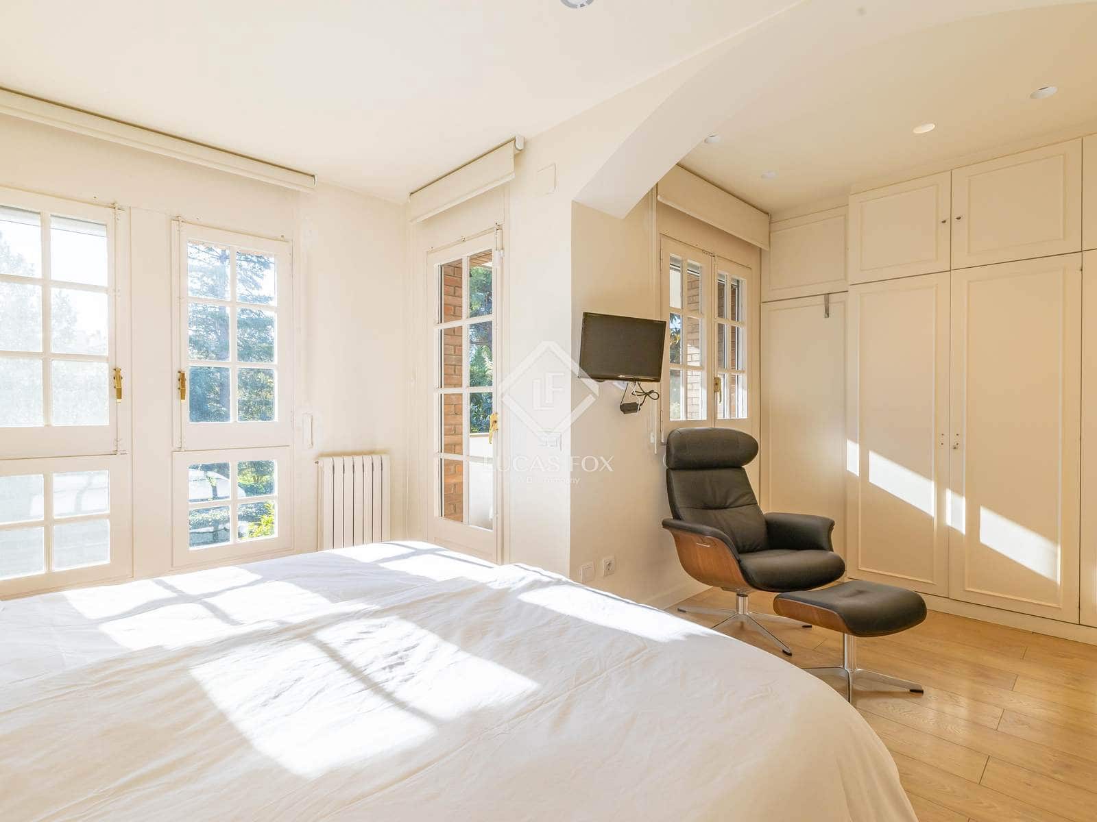 4 chambre Villa/Maison à vendre à Sant Cugat del Valles avec piscine garage - 1 220 000 € (Ref: 9428951)