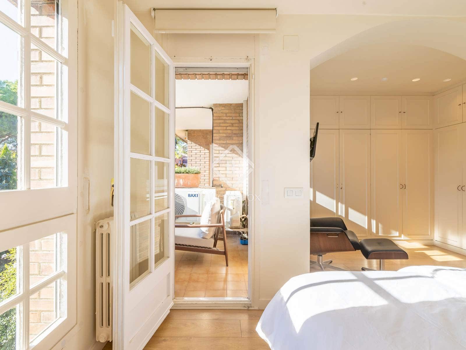 4 chambre Villa/Maison à vendre à Sant Cugat del Valles avec piscine garage - 1 220 000 € (Ref: 9428951)