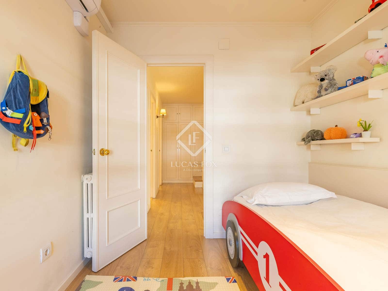 4 chambre Villa/Maison à vendre à Sant Cugat del Valles avec piscine garage - 1 220 000 € (Ref: 9428951)