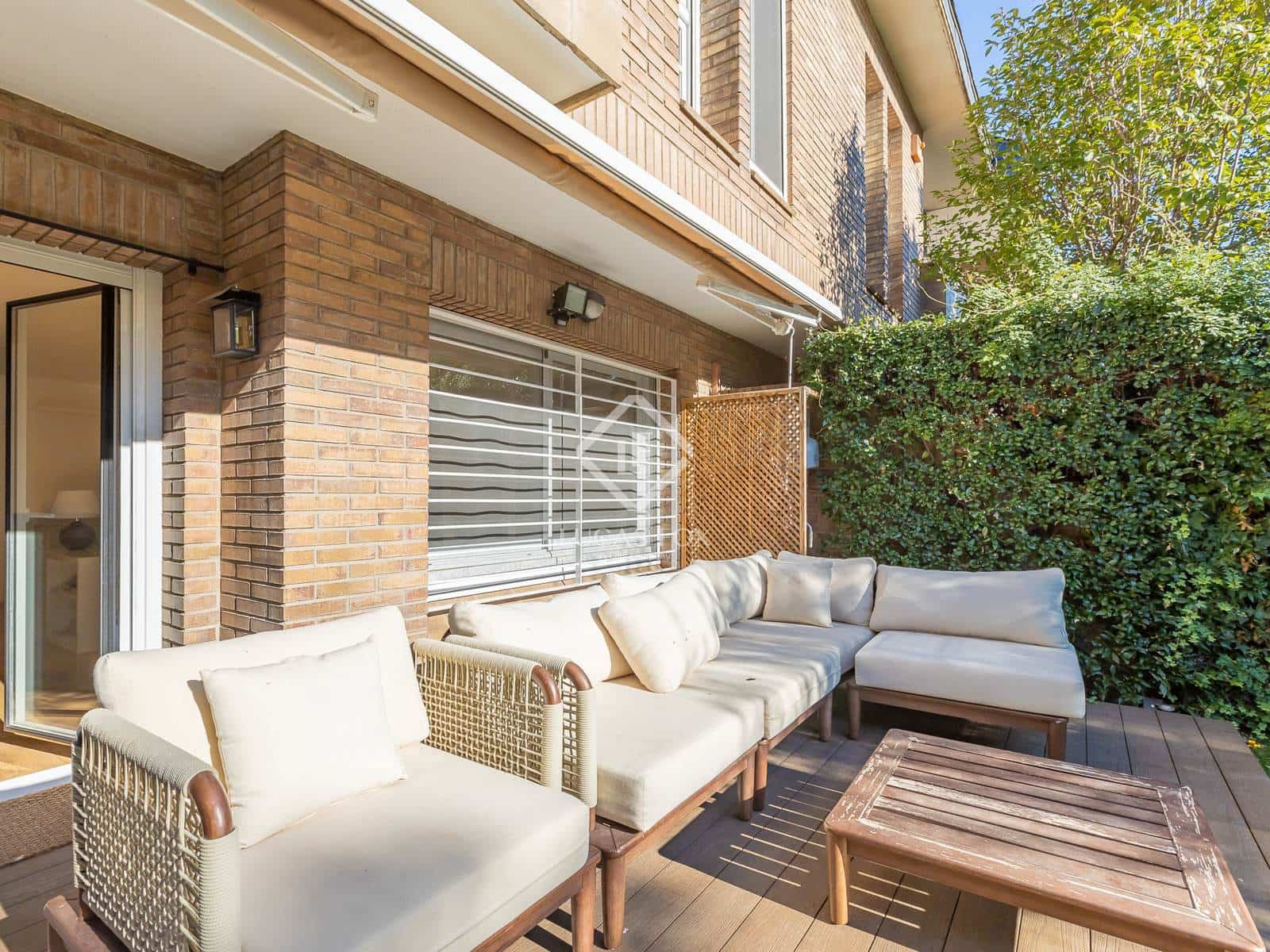 4 chambre Villa/Maison à vendre à Sant Cugat del Valles avec piscine garage - 1 220 000 € (Ref: 9428951)