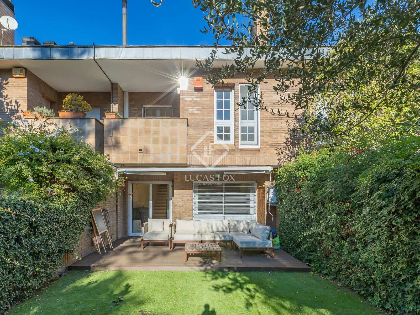 4 chambre Villa/Maison à vendre à Sant Cugat del Valles avec piscine garage - 1 220 000 € (Ref: 9428951)