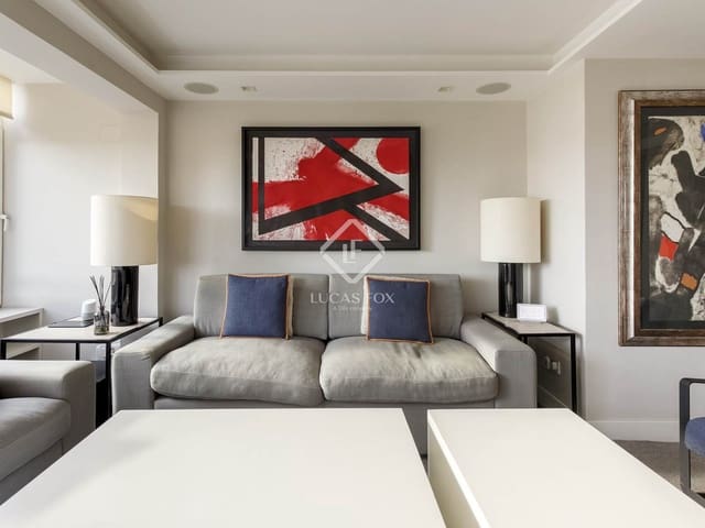 2 soveværelse Lejlighed til leje i Hispanoamérica, Madrid by med garage - € 3.000 (Ref: 9431992)