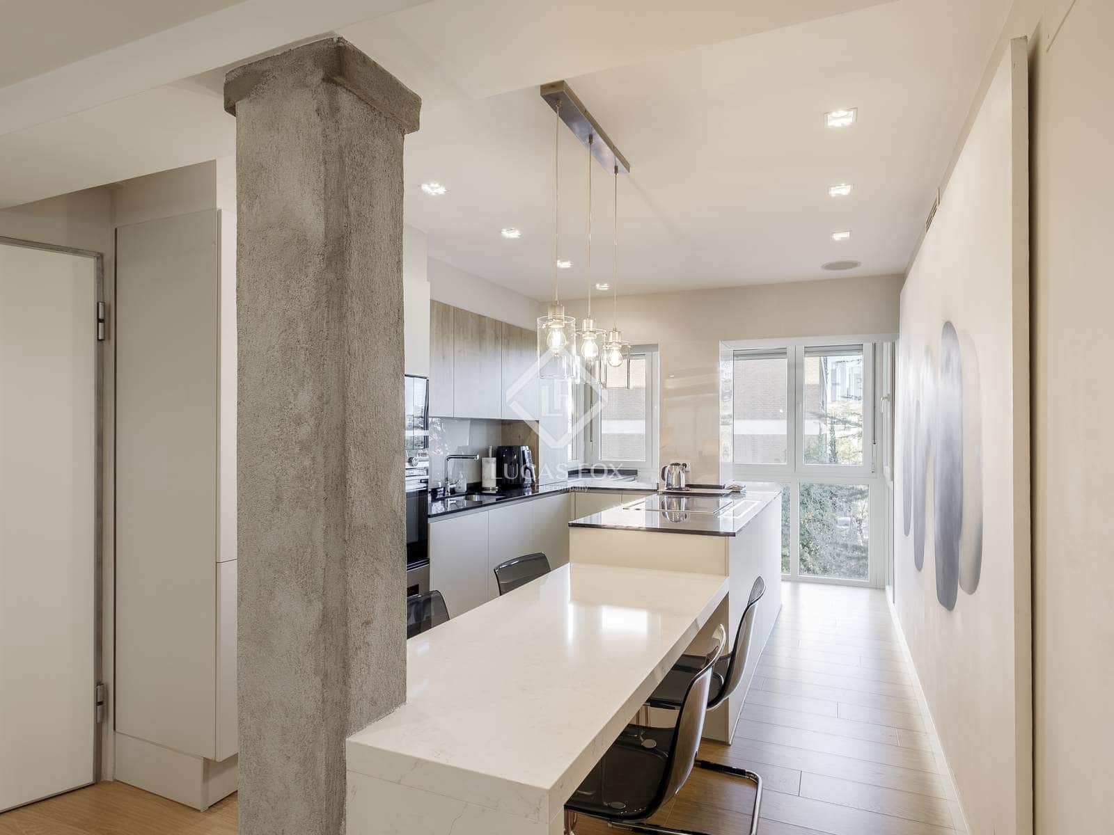 2 bedroom Apartment for rent in Madrid city with garage - € 3,000 (Ref: 9431992)