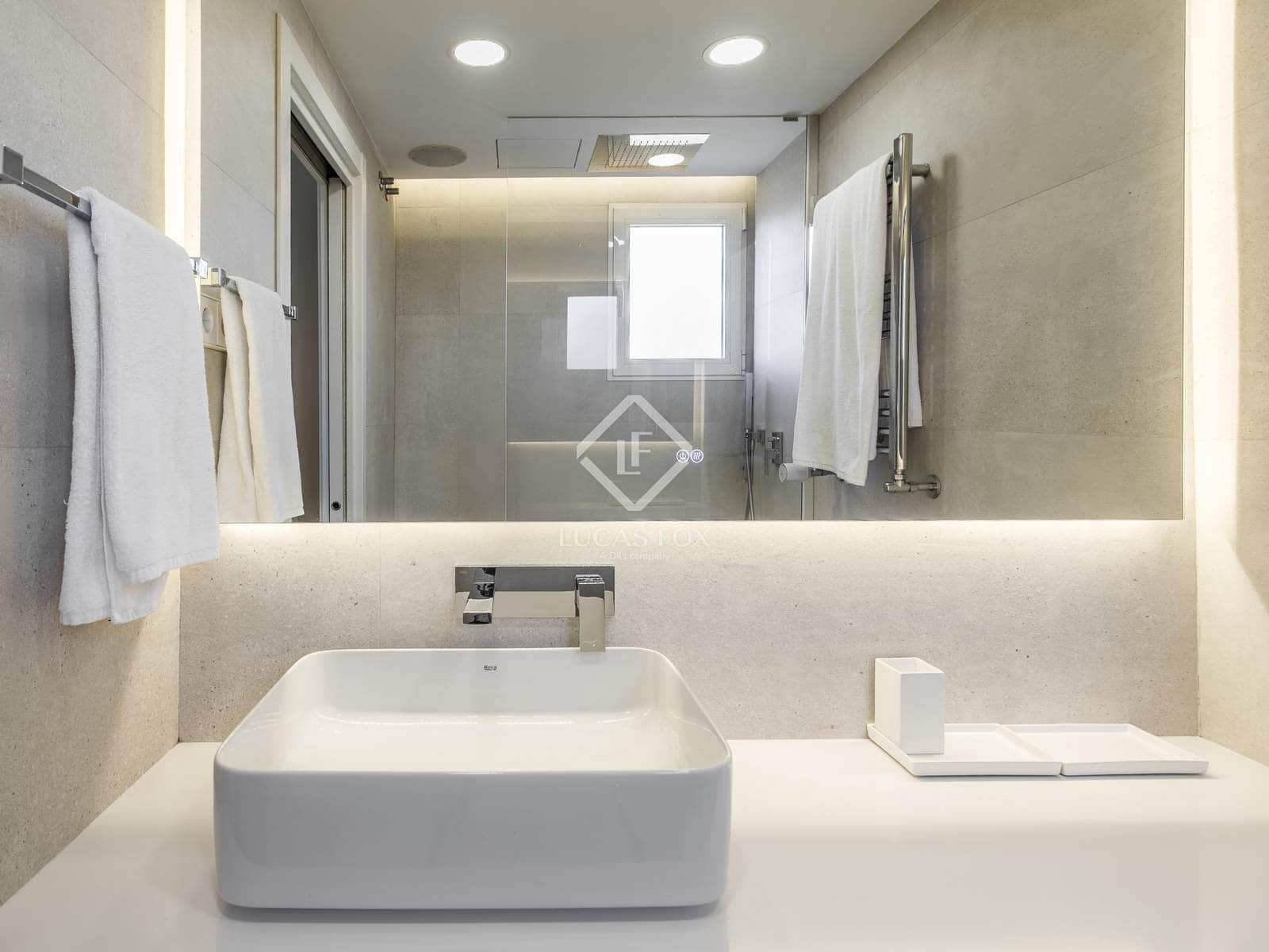 2 bedroom Apartment for rent in Madrid city with garage - € 3,000 (Ref: 9431992)