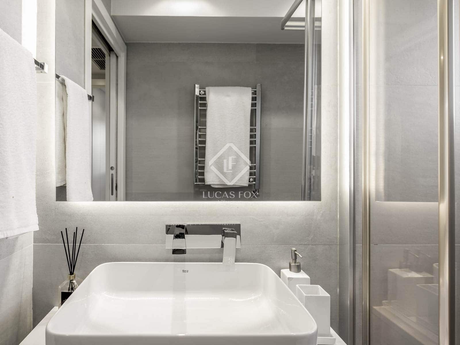 2 bedroom Apartment for rent in Madrid city with garage - € 3,000 (Ref: 9431992)