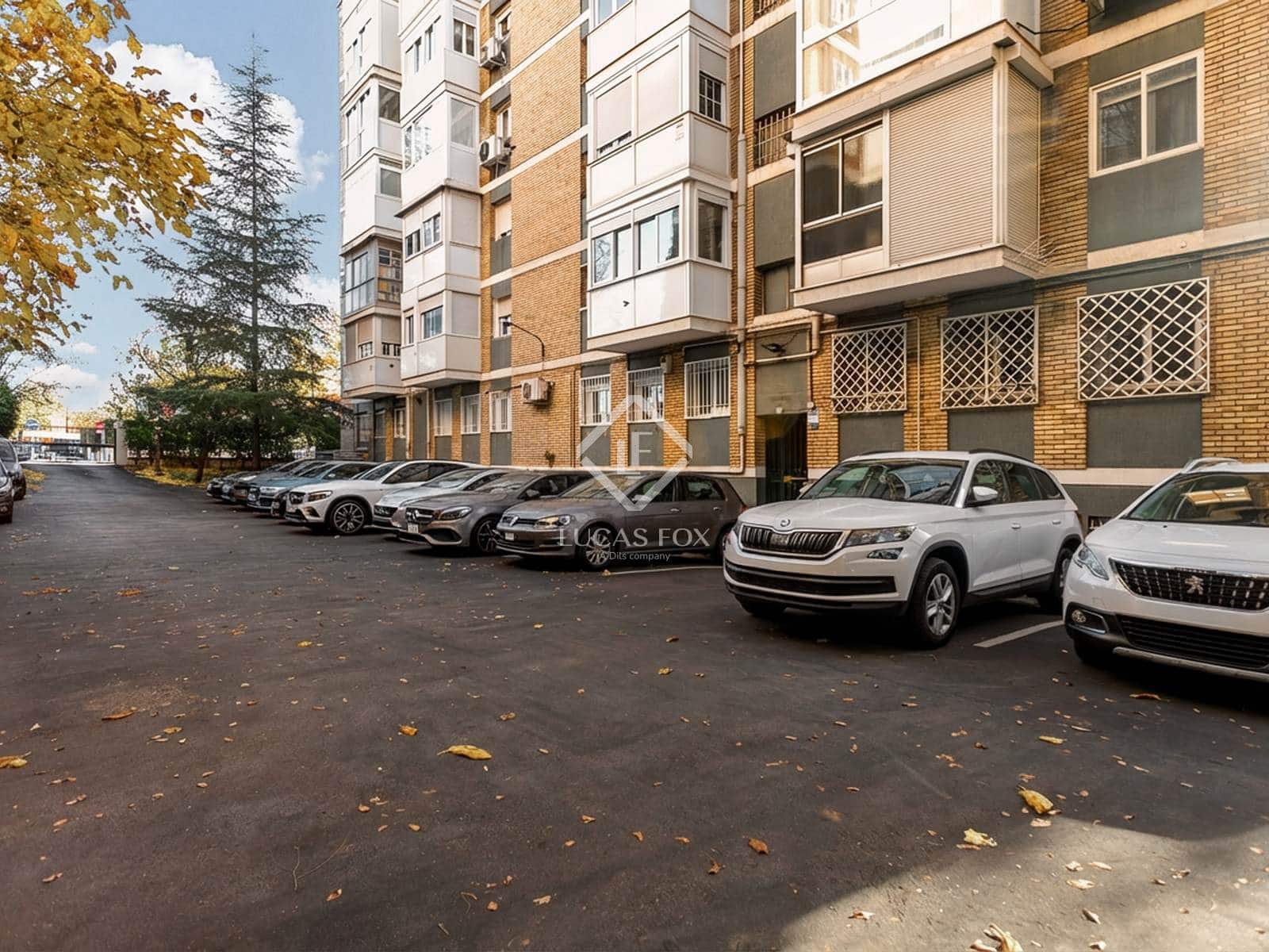 2 bedroom Apartment for rent in Madrid city with garage - € 3,000 (Ref: 9431992)