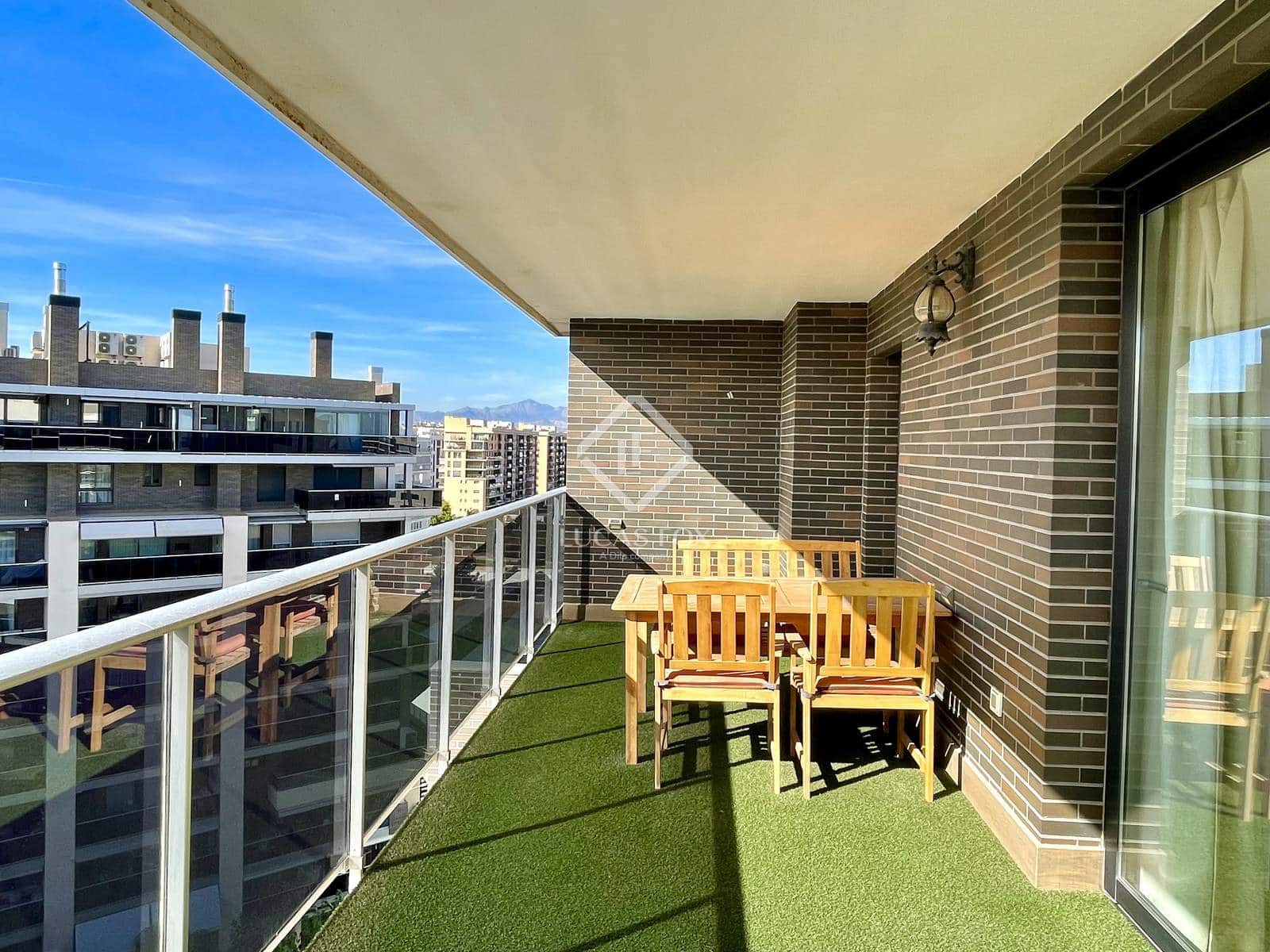 3 bedroom Penthouse for sale in Alicante / Alacant city with pool garage - € 850,000 (Ref: 9432426)