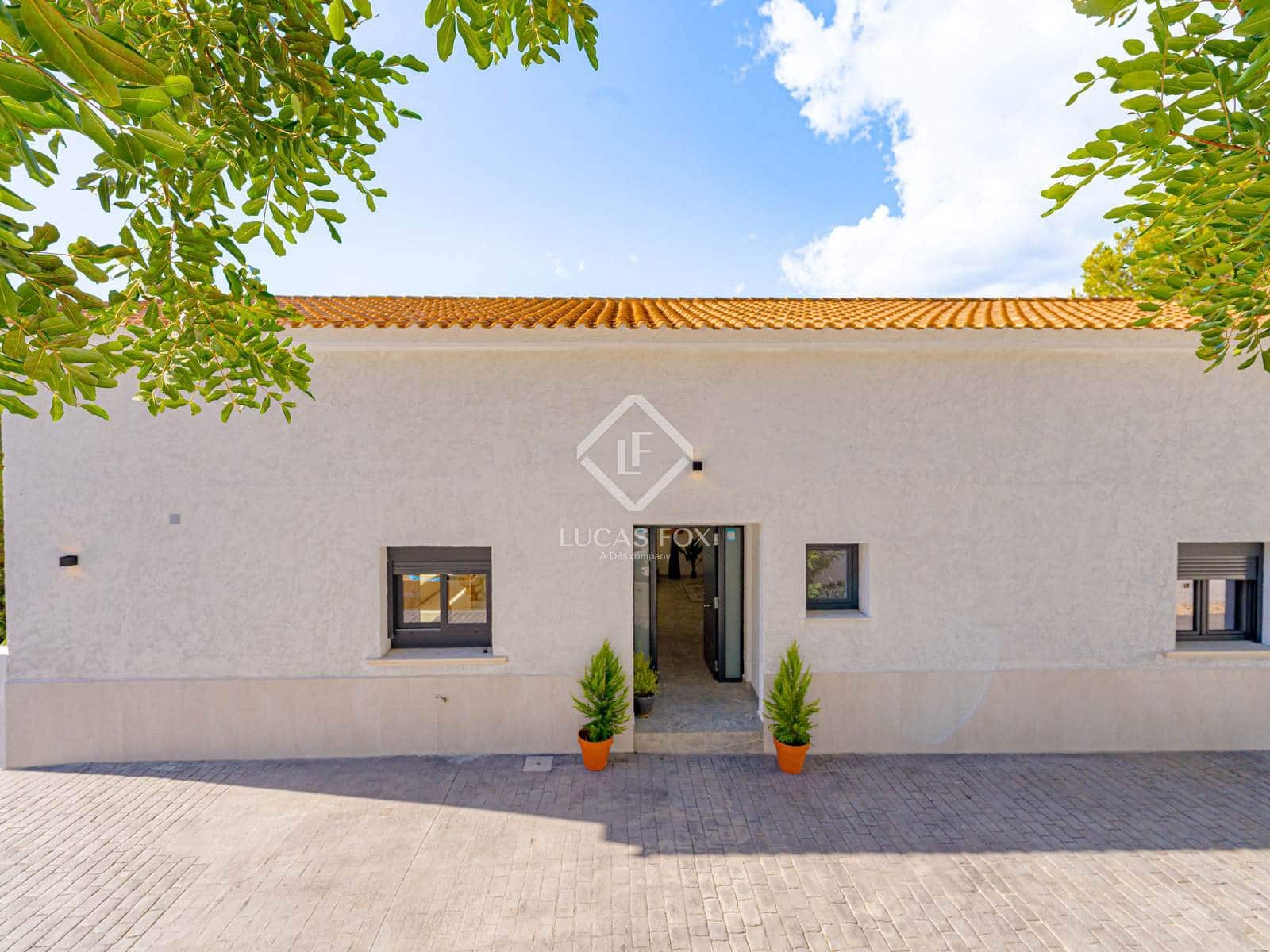 5 bedroom Villa for sale in Altea with pool garage - € 980,000 (Ref: 9432427)