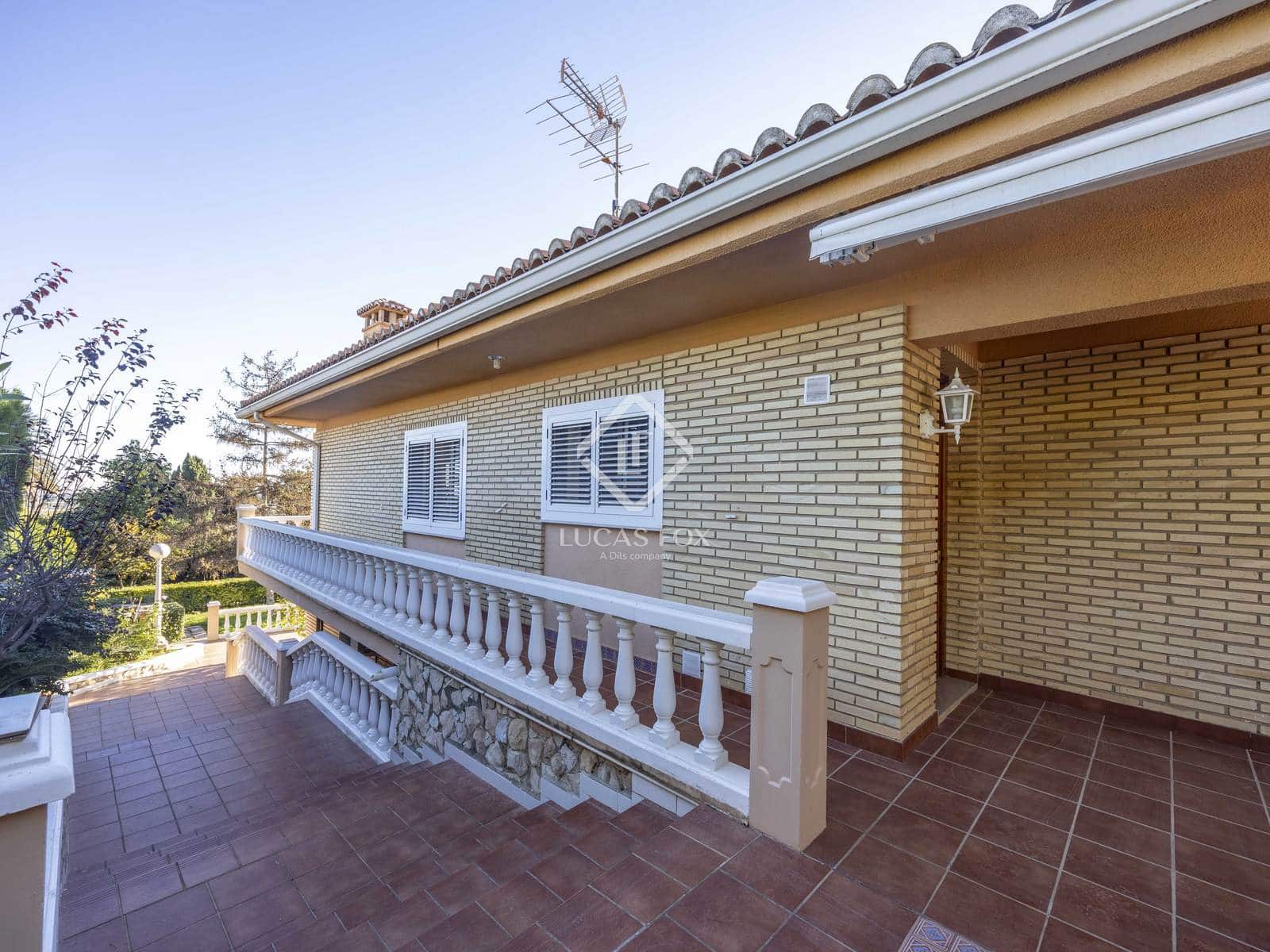 5 soveværelse Villa til salg i Picassent med swimmingpool garage - € 970.000 (Ref: 9432428)