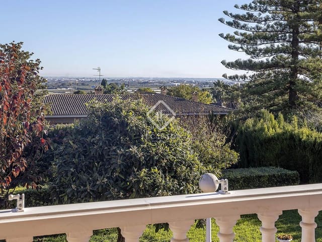 5 quarto Moradia para venda em Picassent com piscina garagem - 970 000 € (Ref: 9432428)