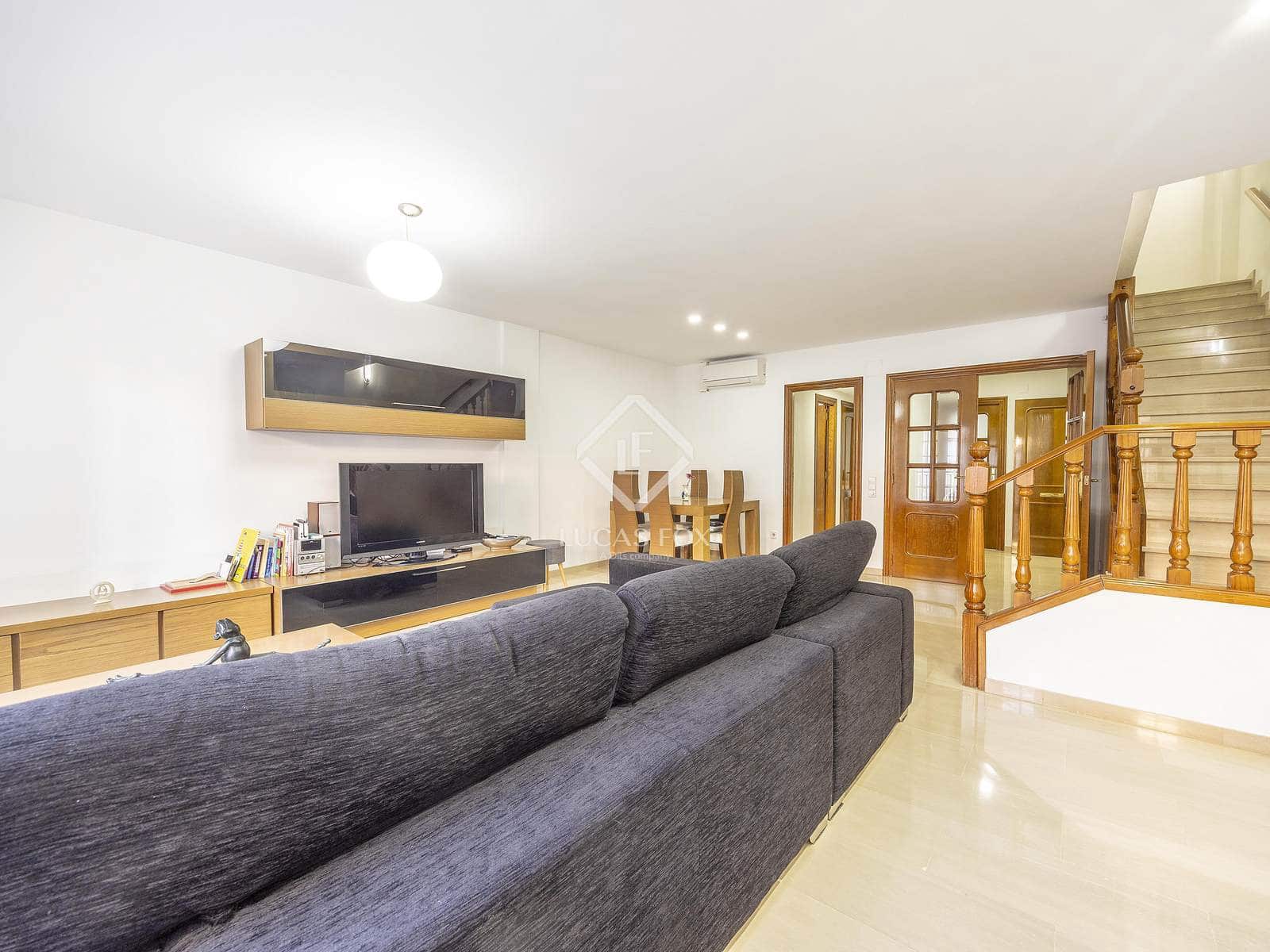 5 sypialnia Willa na sprzedaż w Riba-roja de Turia z basenem garażem - 540 000 € (Ref: 9432705)