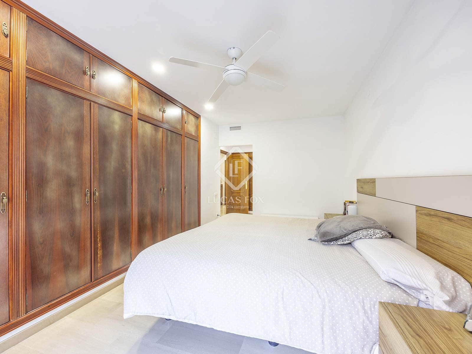 5 sypialnia Willa na sprzedaż w Riba-roja de Turia z basenem garażem - 540 000 € (Ref: 9432705)