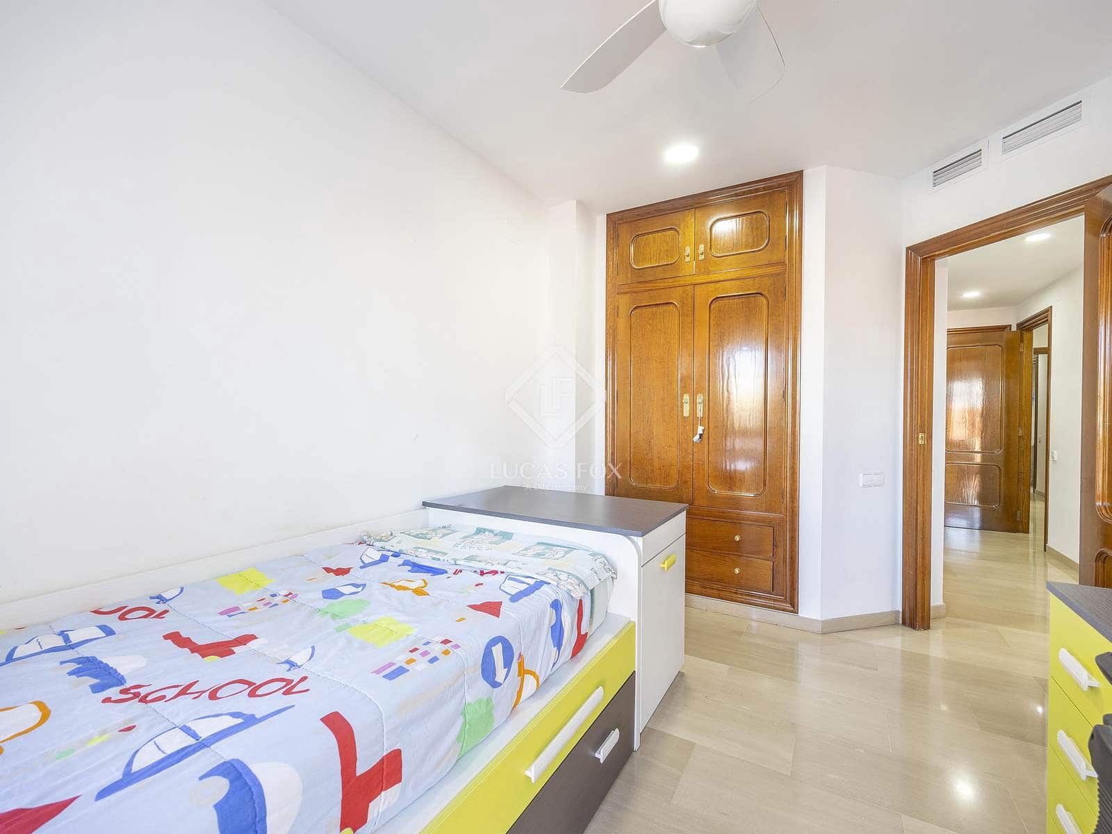 5 sypialnia Willa na sprzedaż w Riba-roja de Turia z basenem garażem - 540 000 € (Ref: 9432705)