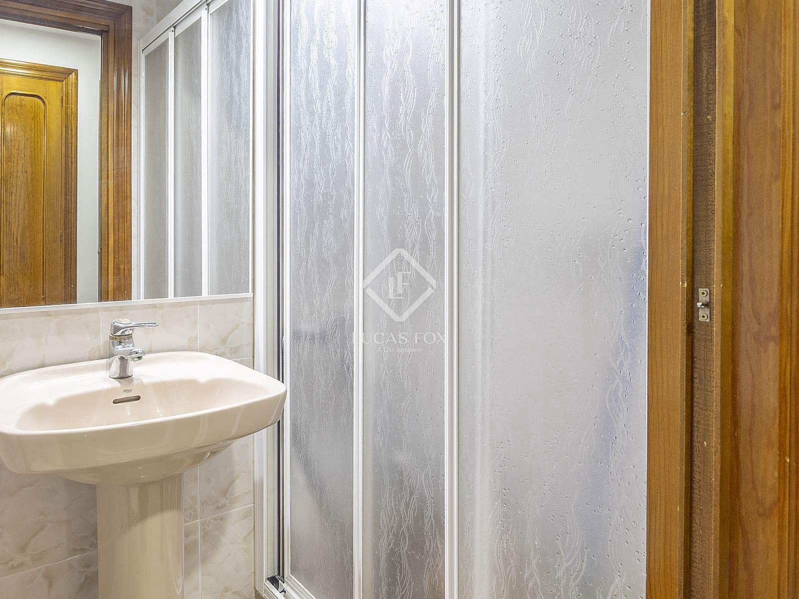 5 sypialnia Willa na sprzedaż w Riba-roja de Turia z basenem garażem - 540 000 € (Ref: 9432705)