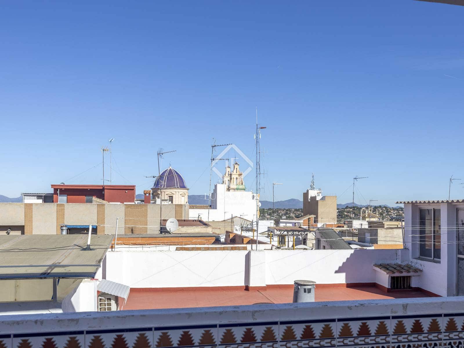 5 sypialnia Willa na sprzedaż w Riba-roja de Turia z basenem garażem - 540 000 € (Ref: 9432705)