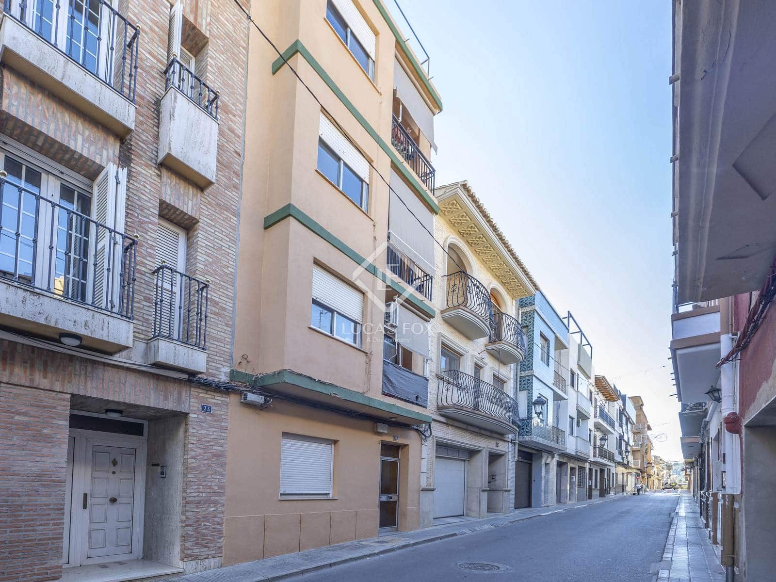 5 sypialnia Willa na sprzedaż w Riba-roja de Turia z basenem garażem - 540 000 € (Ref: 9432705)