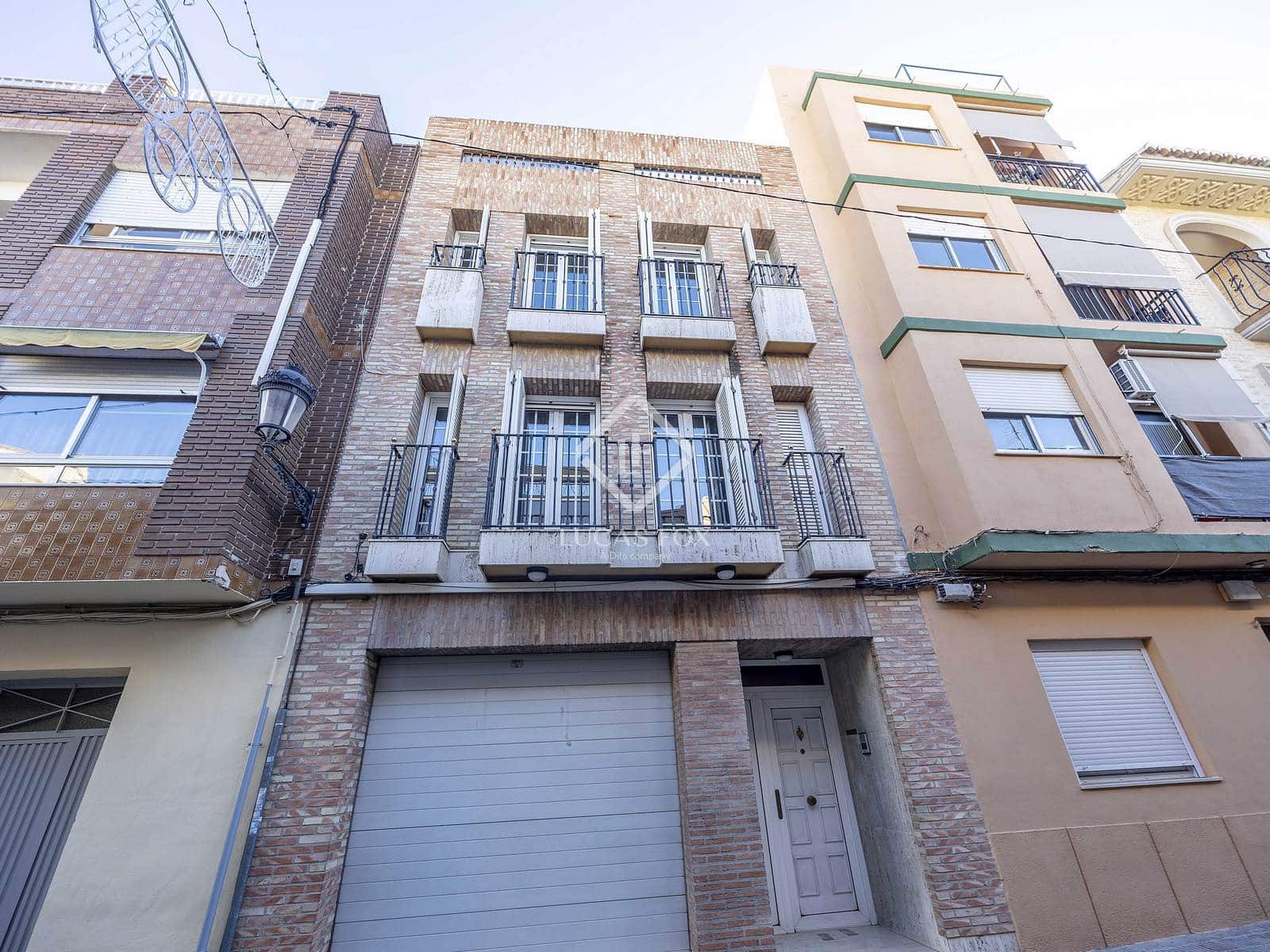 5 sypialnia Willa na sprzedaż w Riba-roja de Turia z basenem garażem - 540 000 € (Ref: 9432705)