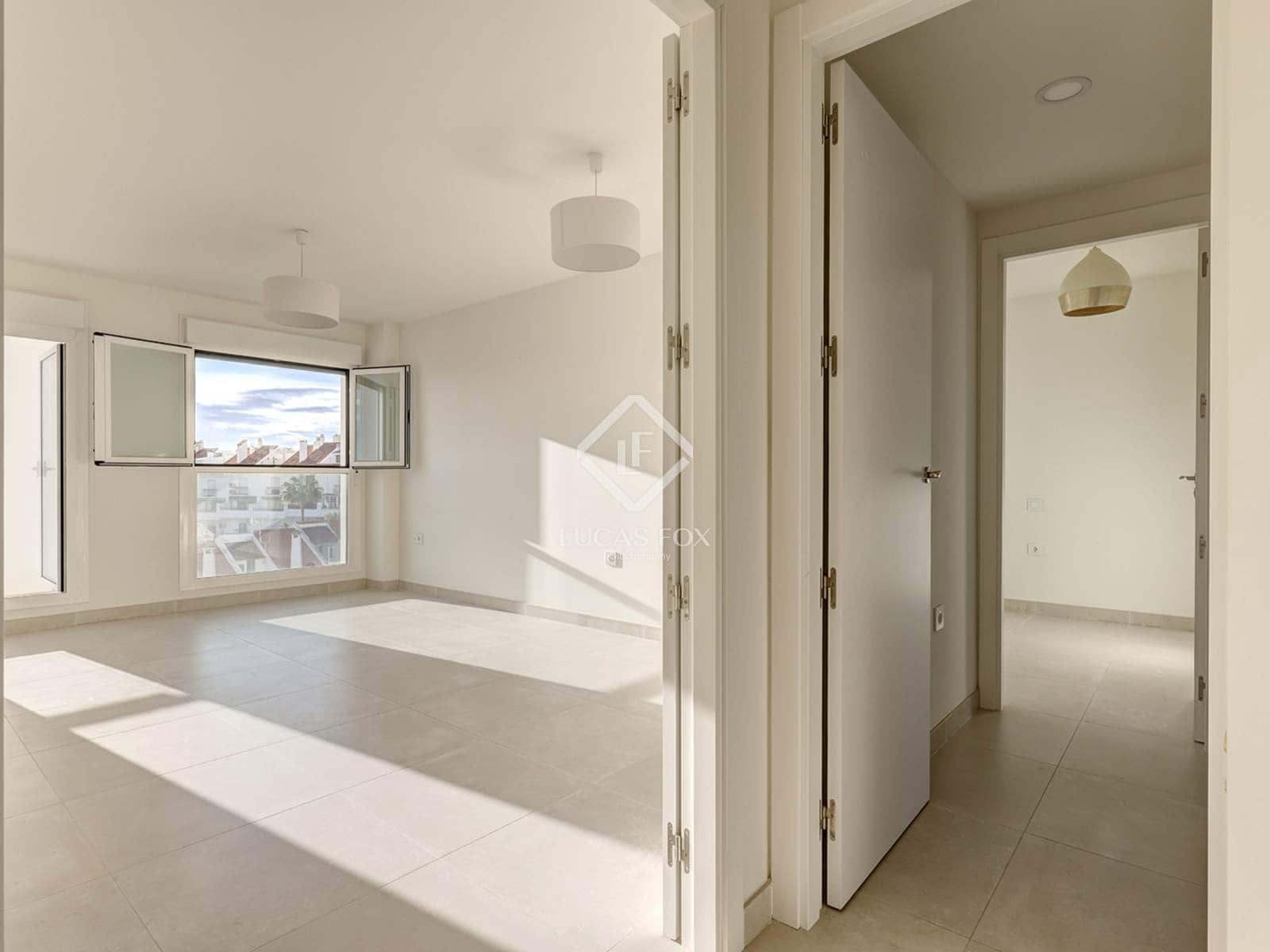 Apartamento de 3 habitaciones en Estepona en venta con piscina garaje - 499.000 € (Ref: 9432706)