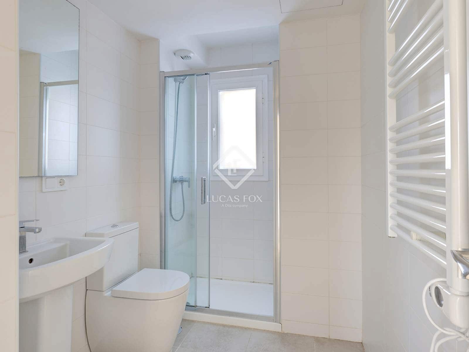 Apartamento de 3 habitaciones en Estepona en venta con piscina garaje - 499.000 € (Ref: 9432706)