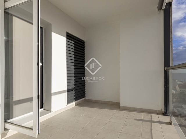 Apartamento de 3 habitaciones en Estepona en venta con piscina garaje - 499.000 € (Ref: 9432706)