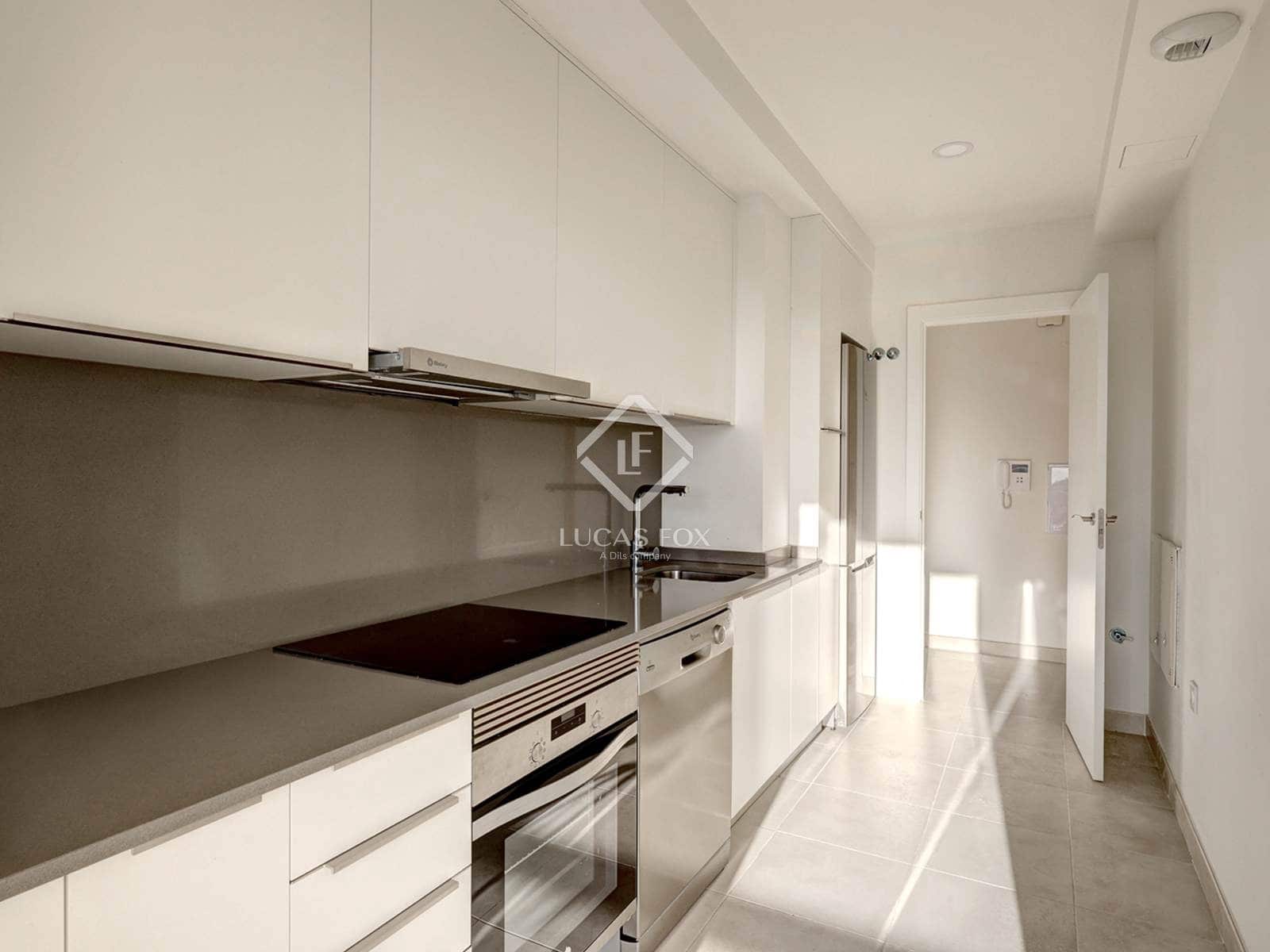 Apartamento de 3 habitaciones en Estepona en venta con piscina garaje - 499.000 € (Ref: 9432706)