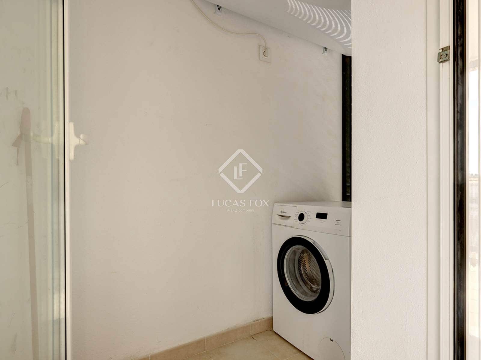 Apartamento de 3 habitaciones en Estepona en venta con piscina garaje - 499.000 € (Ref: 9432706)