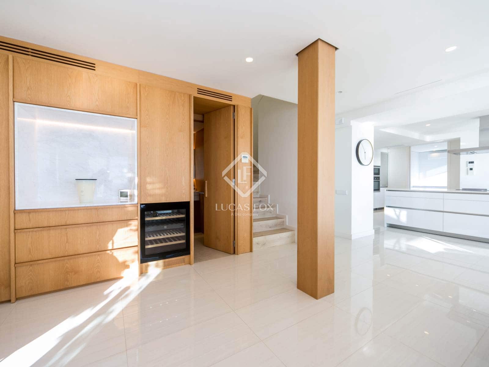 6 bedroom Villa for sale in Les Botigues de Sitges with pool garage - € 2,550,000 (Ref: 9436175)