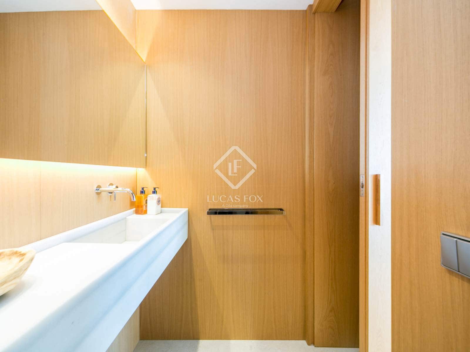 6 bedroom Villa for sale in Les Botigues de Sitges with pool garage - € 2,550,000 (Ref: 9436175)