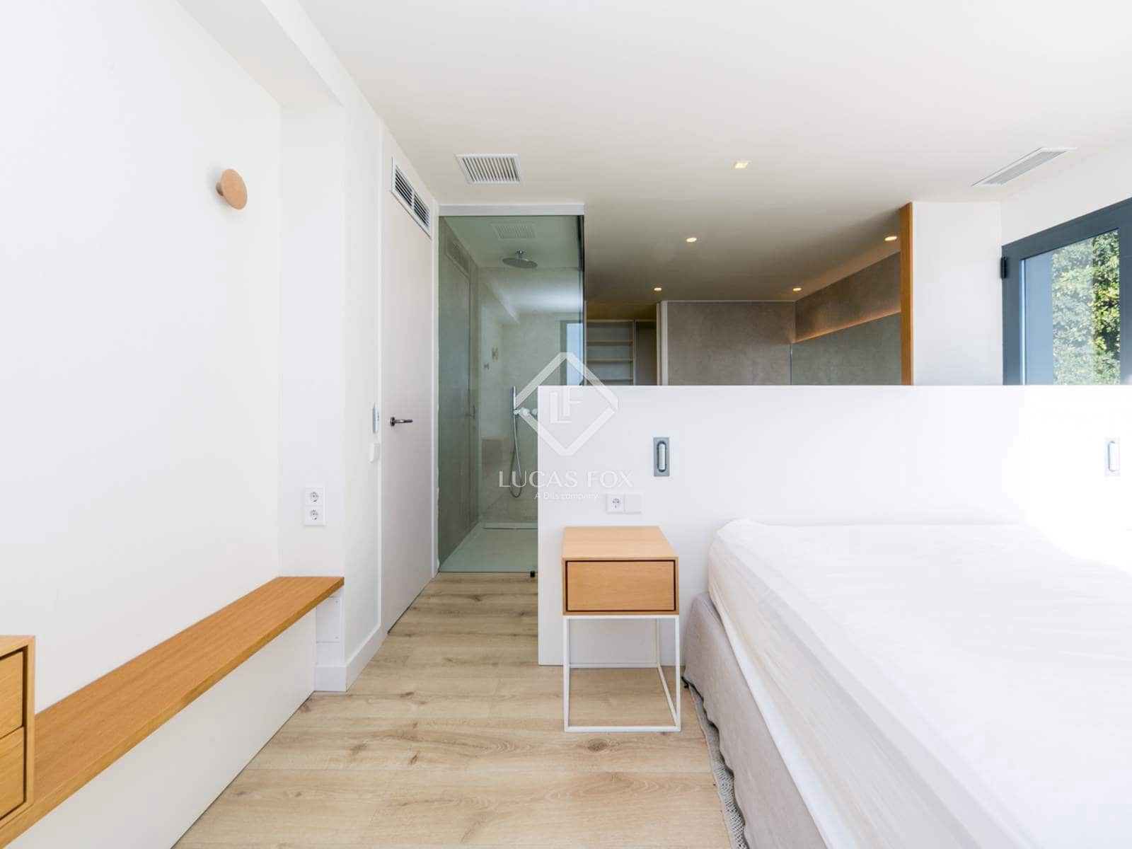 6 bedroom Villa for sale in Les Botigues de Sitges with pool garage - € 2,550,000 (Ref: 9436175)