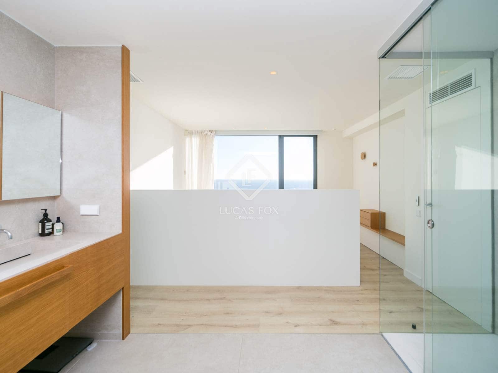 6 bedroom Villa for sale in Les Botigues de Sitges with pool garage - € 2,550,000 (Ref: 9436175)