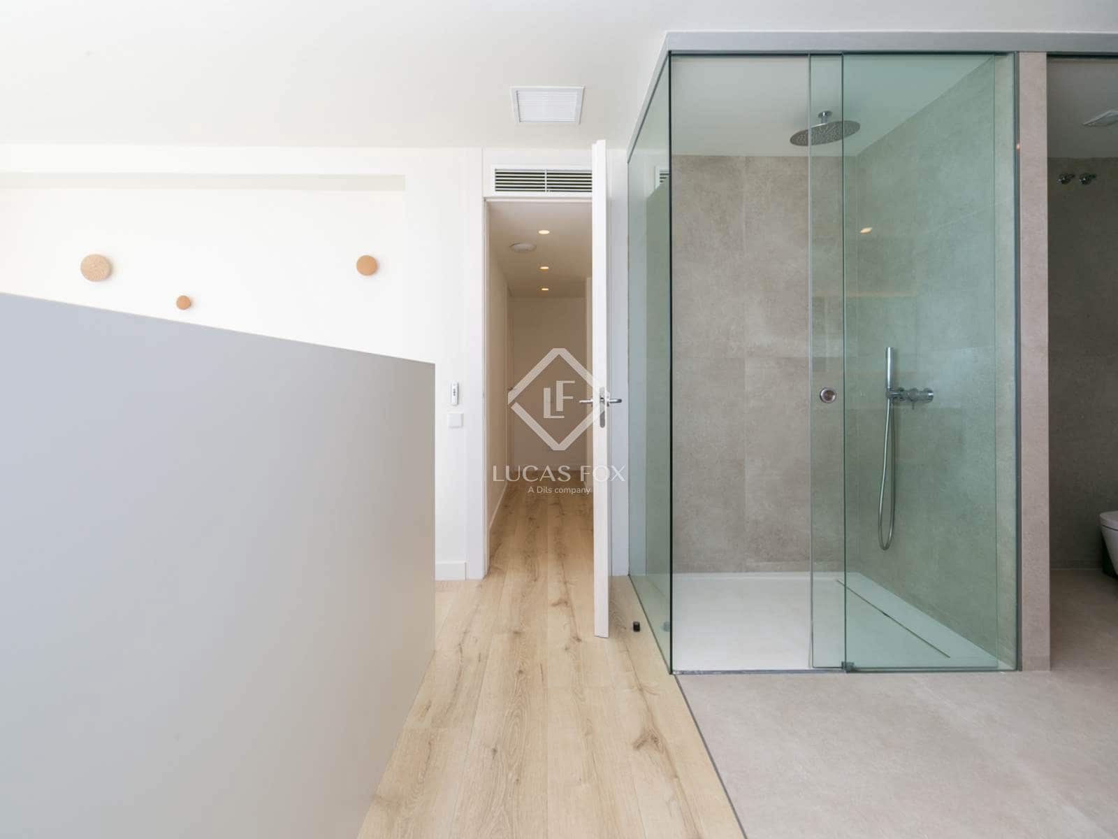 6 bedroom Villa for sale in Les Botigues de Sitges with pool garage - € 2,550,000 (Ref: 9436175)