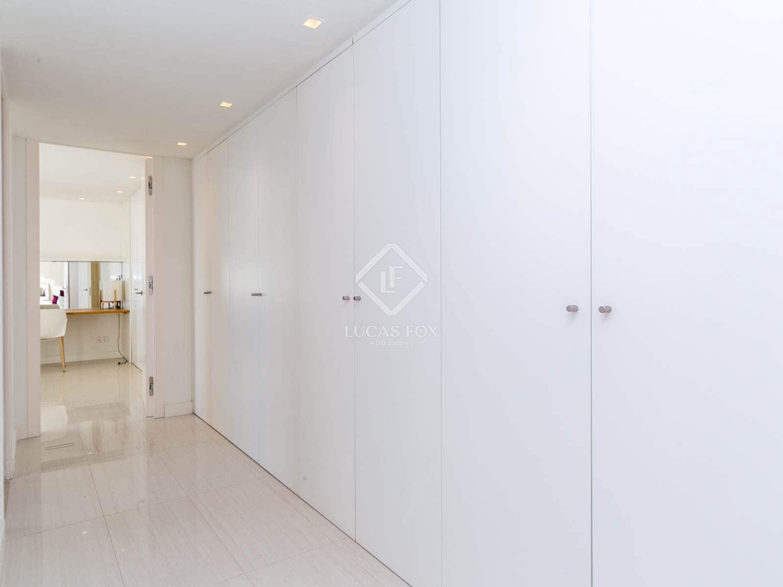 6 bedroom Villa for sale in Les Botigues de Sitges with pool garage - € 2,550,000 (Ref: 9436175)