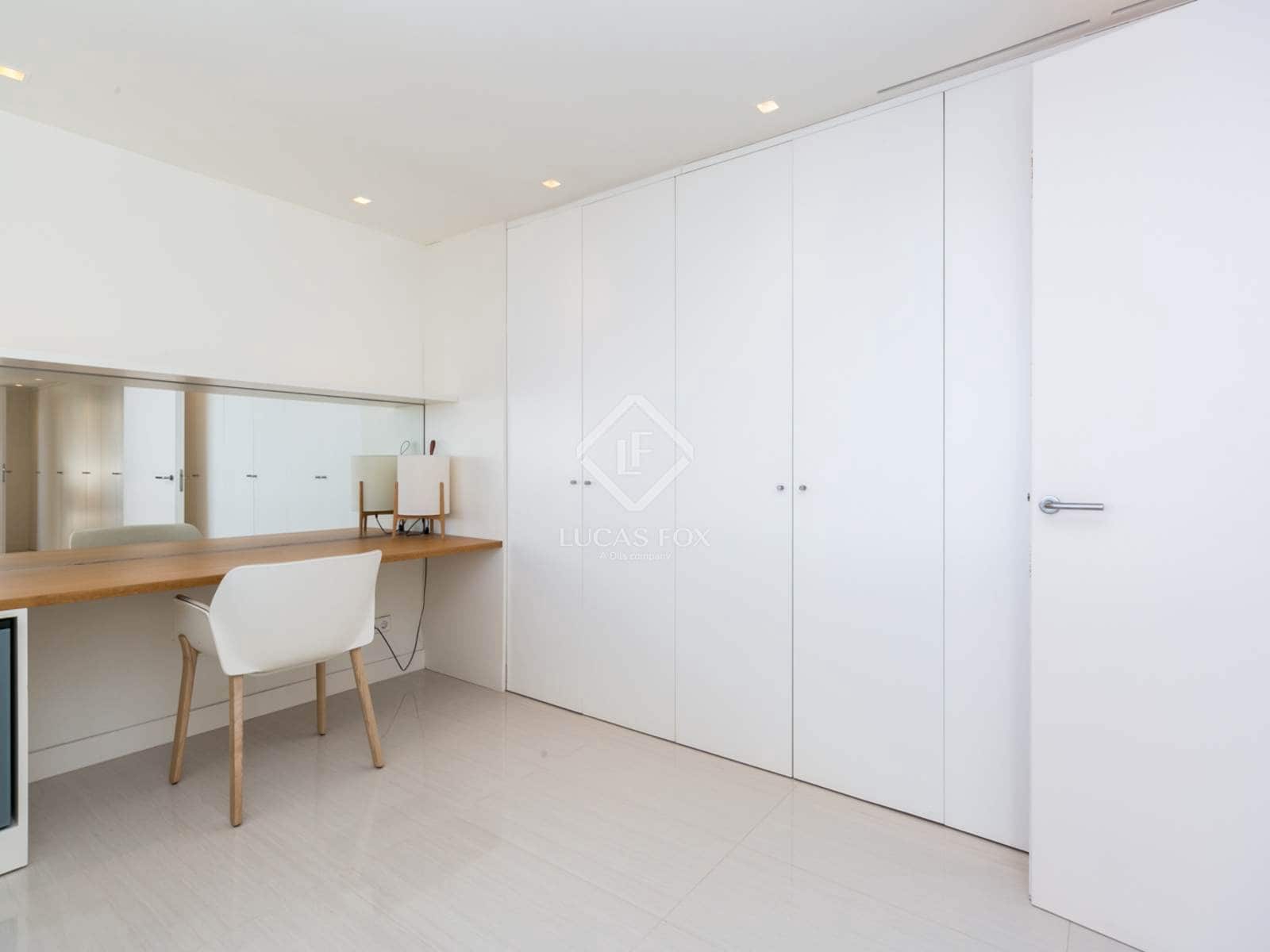 6 bedroom Villa for sale in Les Botigues de Sitges with pool garage - € 2,550,000 (Ref: 9436175)