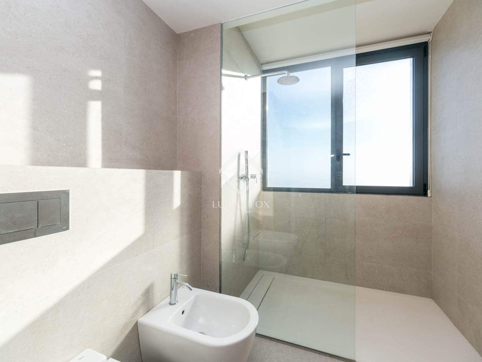 6 bedroom Villa for sale in Les Botigues de Sitges with pool garage - € 2,550,000 (Ref: 9436175)