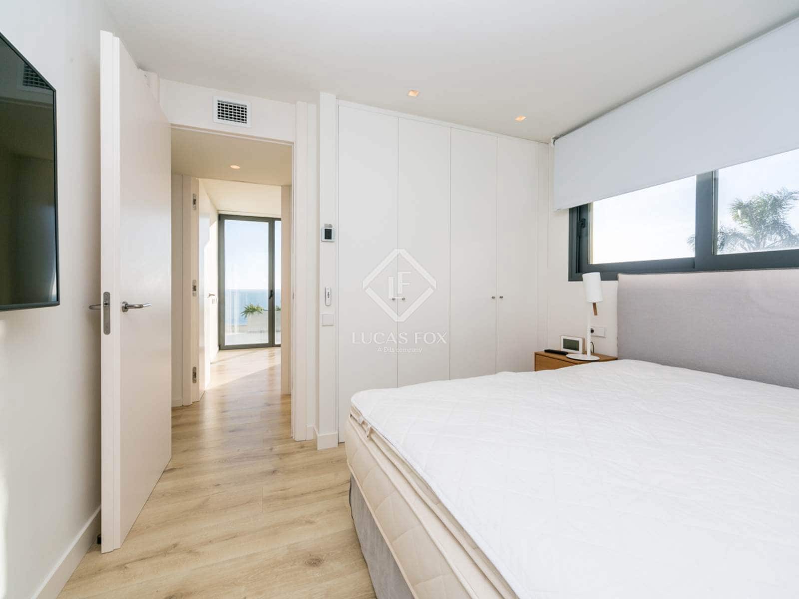 6 bedroom Villa for sale in Les Botigues de Sitges with pool garage - € 2,550,000 (Ref: 9436175)