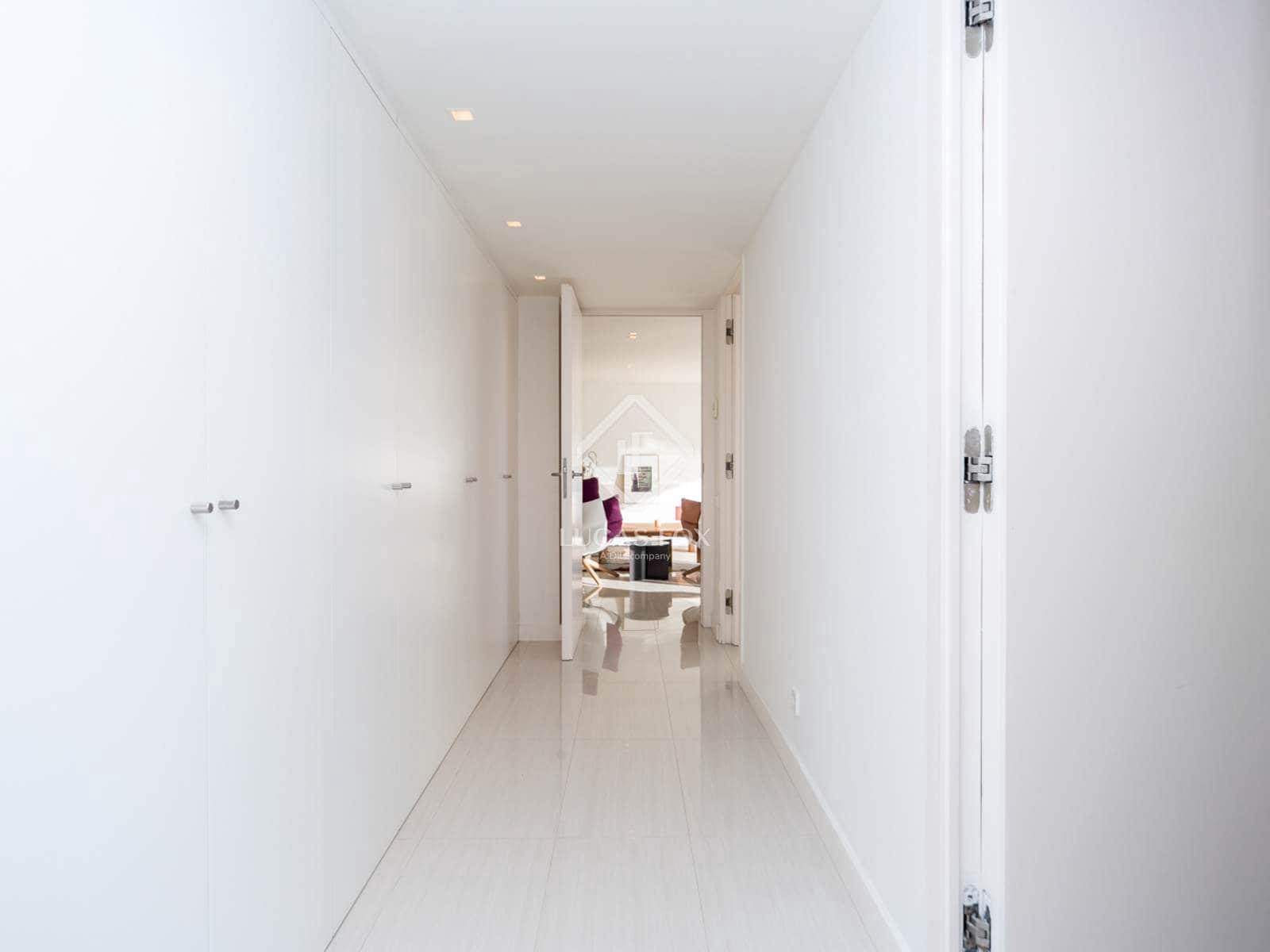 6 bedroom Villa for sale in Les Botigues de Sitges with pool garage - € 2,550,000 (Ref: 9436175)