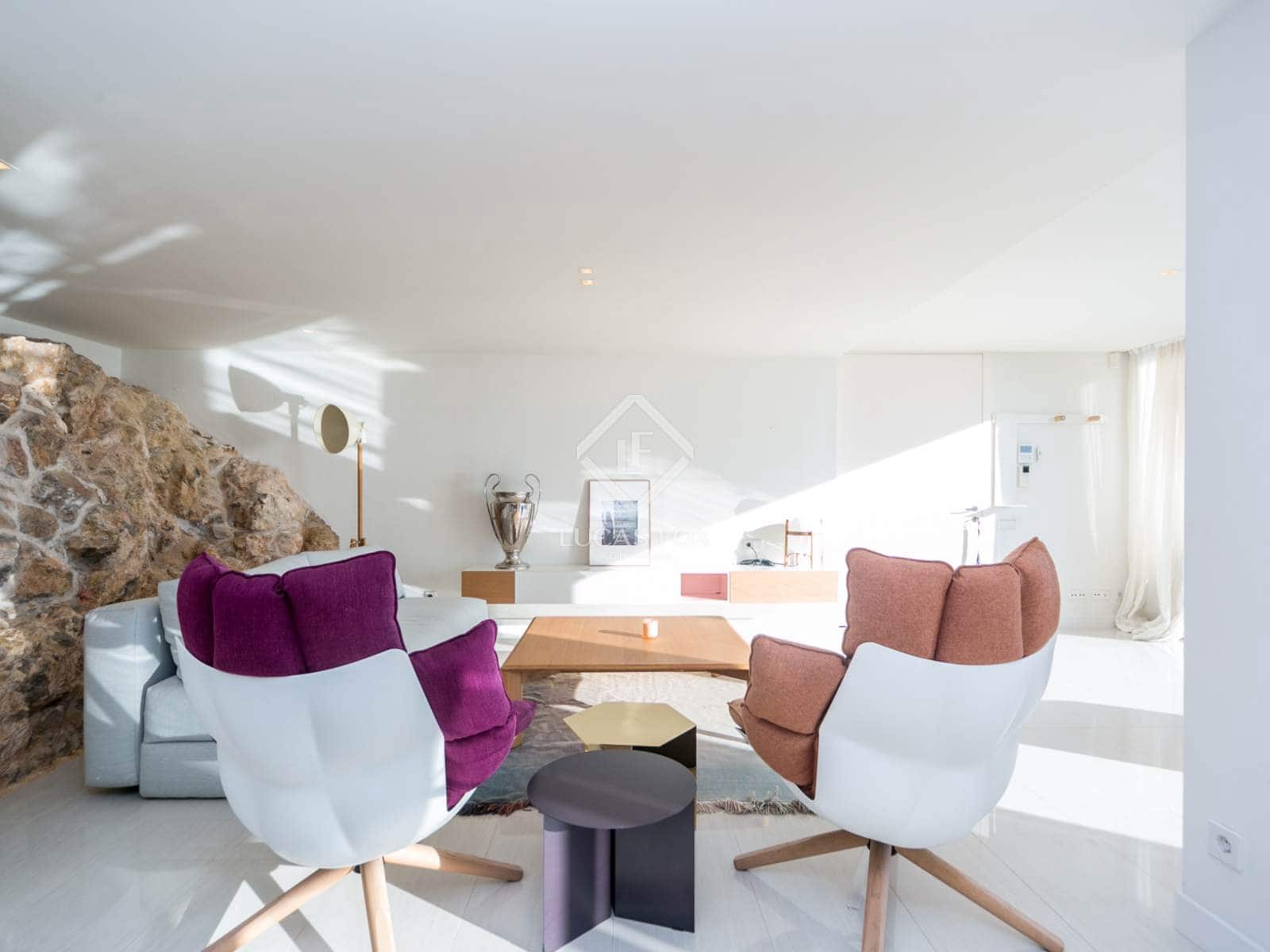 6 bedroom Villa for sale in Les Botigues de Sitges with pool garage - € 2,550,000 (Ref: 9436175)