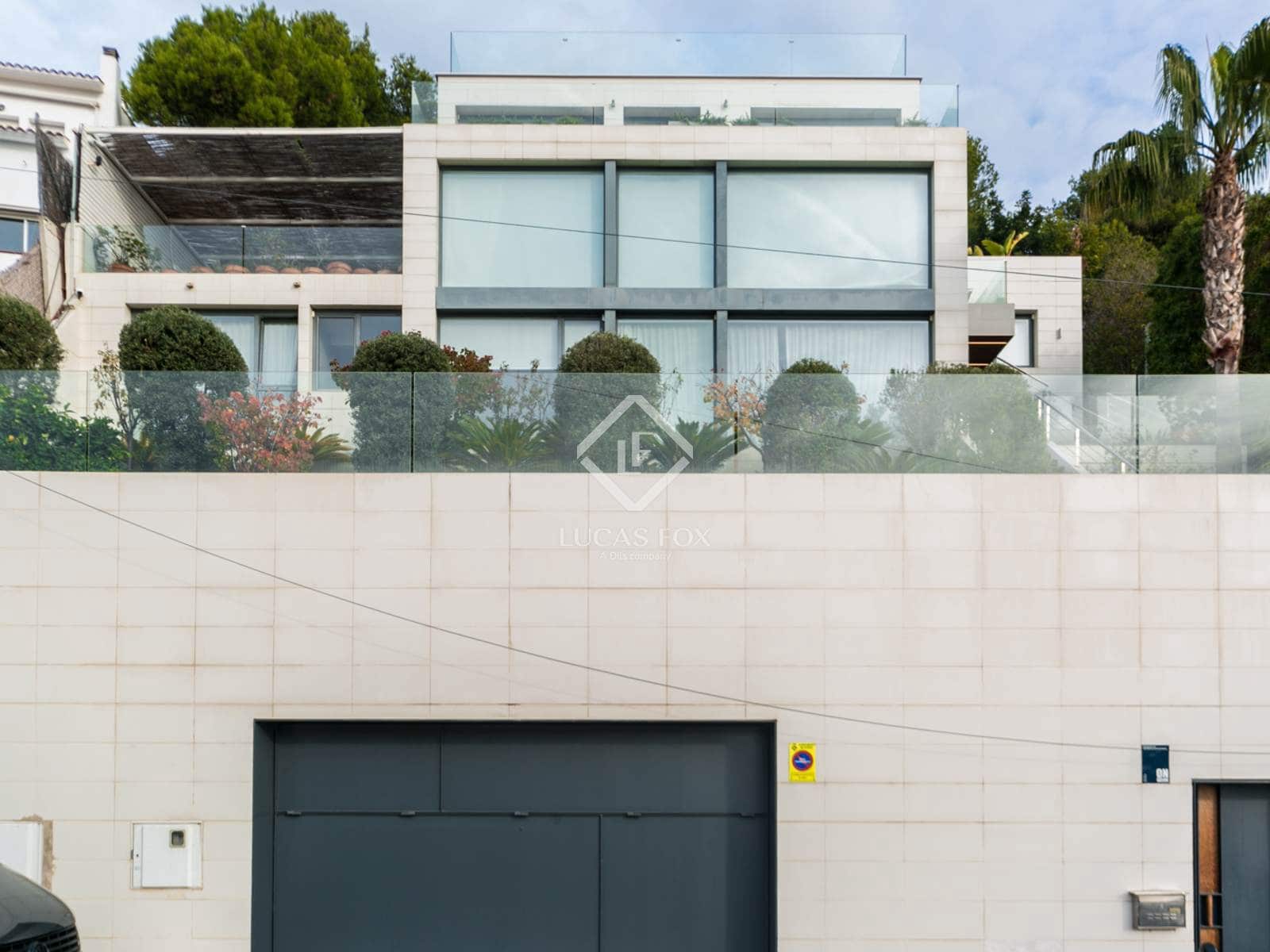 6 bedroom Villa for sale in Les Botigues de Sitges with pool garage - € 2,550,000 (Ref: 9436175)