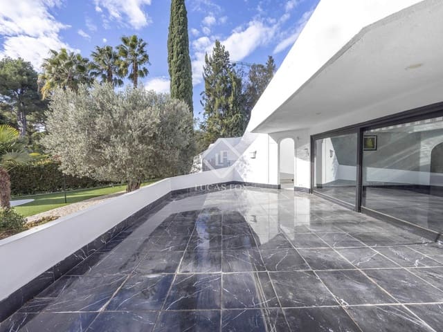 7 bedroom Villa for sale in Rocafort with pool garage - € 1,870,000 (Ref: 9436176)