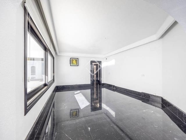 7 bedroom Villa for sale in Rocafort with pool garage - € 1,870,000 (Ref: 9436176)