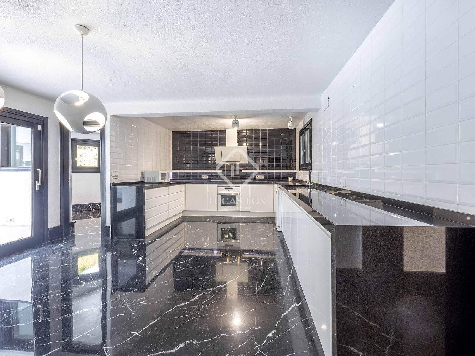 7 soverom Villa til salgs i Rocafort med svømmebasseng garasje - € 1 870 000 (Ref: 9436176)