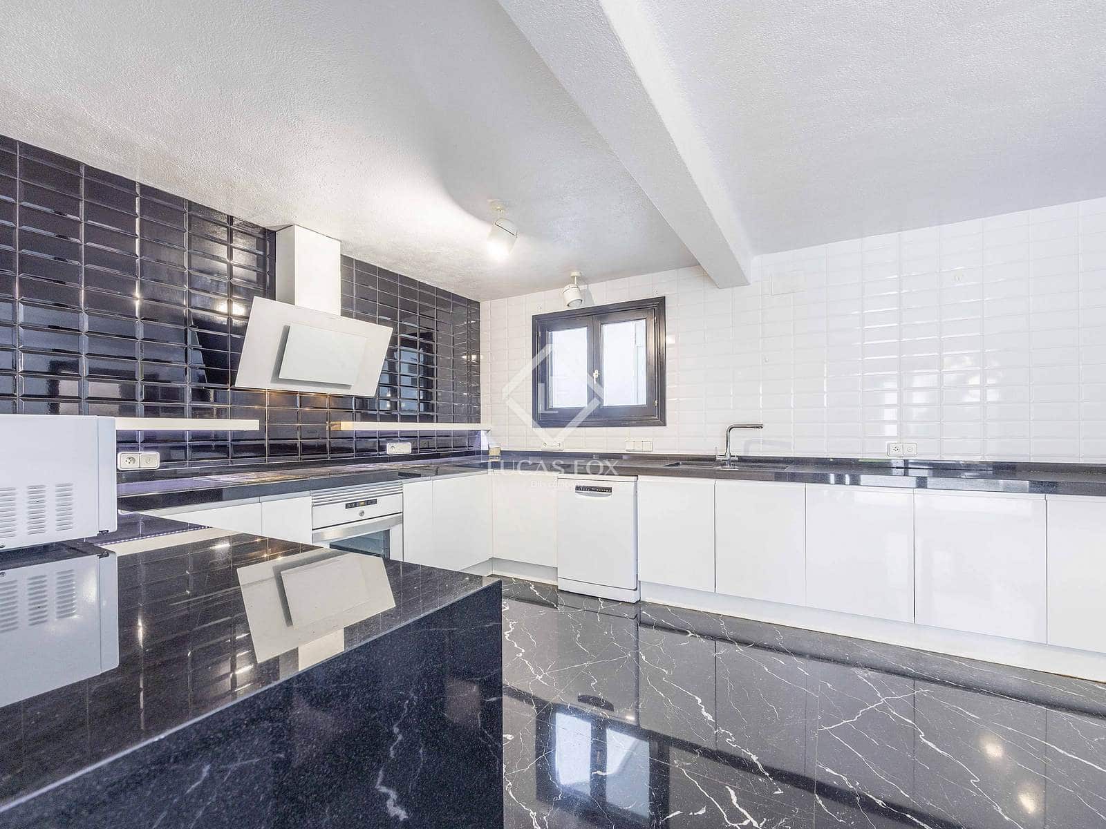 7 soverom Villa til salgs i Rocafort med svømmebasseng garasje - € 1 870 000 (Ref: 9436176)