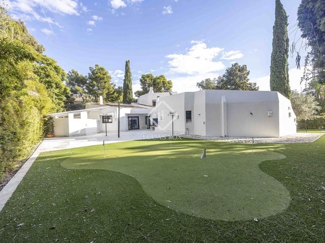 7 bedroom Villa for sale in Rocafort with pool garage - € 1,870,000 (Ref: 9436176)