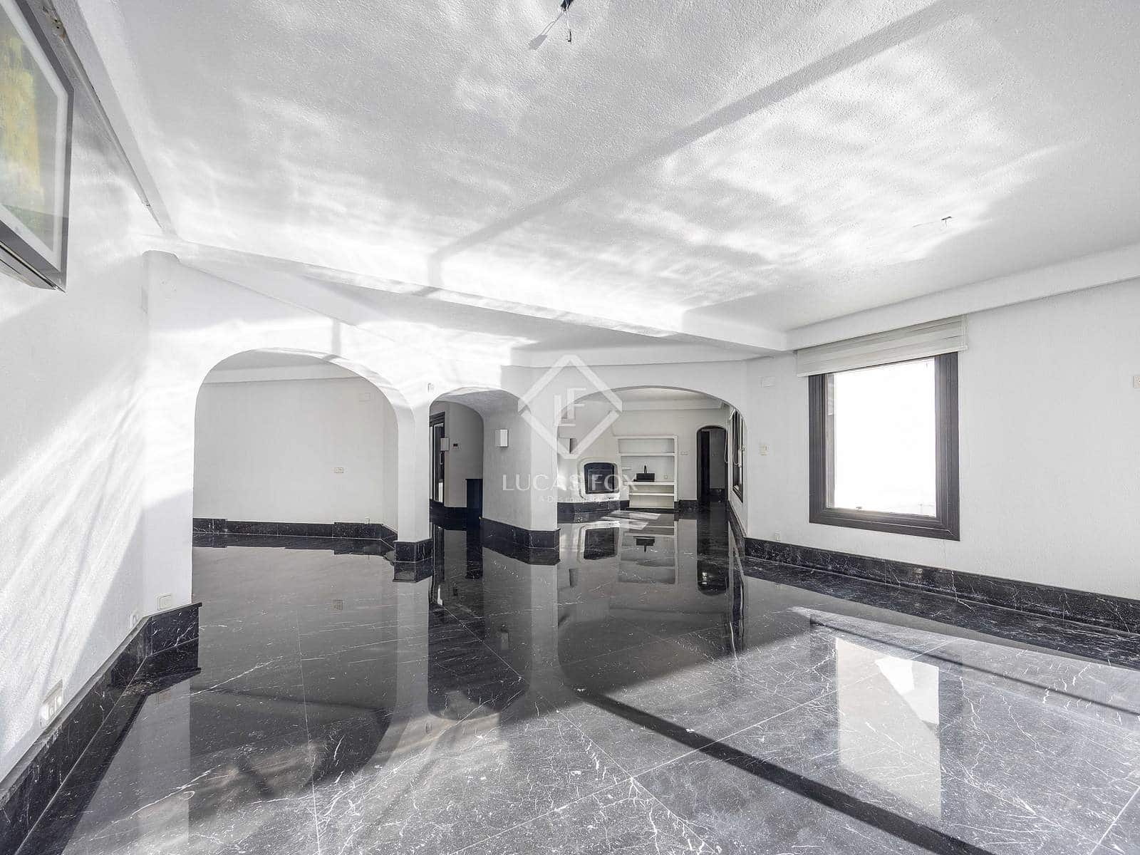 7 soverom Villa til salgs i Rocafort med svømmebasseng garasje - € 1 870 000 (Ref: 9436176)